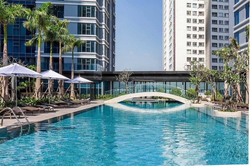 DongDong Apartment in Sunwah Pearl
