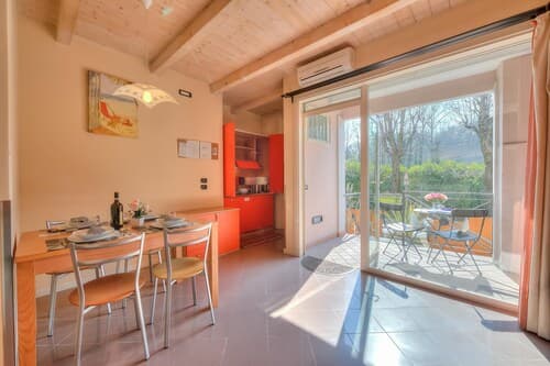 Orange Apartment Desenzano With Wi-fi
