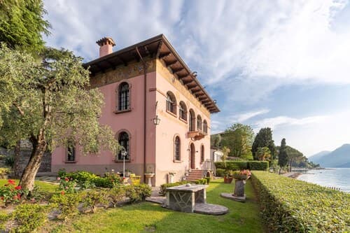 Lake Front Villa Schlosser