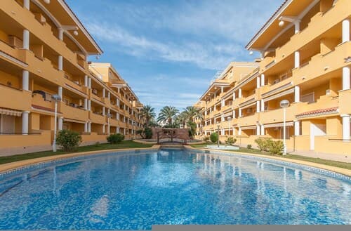 Cascades in D nia With 2 Bedrooms and 1 Bathrooms
