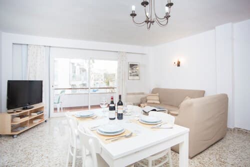 Curling in Alc dia With 3 Bedrooms and 1 Bathrooms