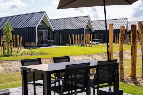 Modern Lodge by the Water
