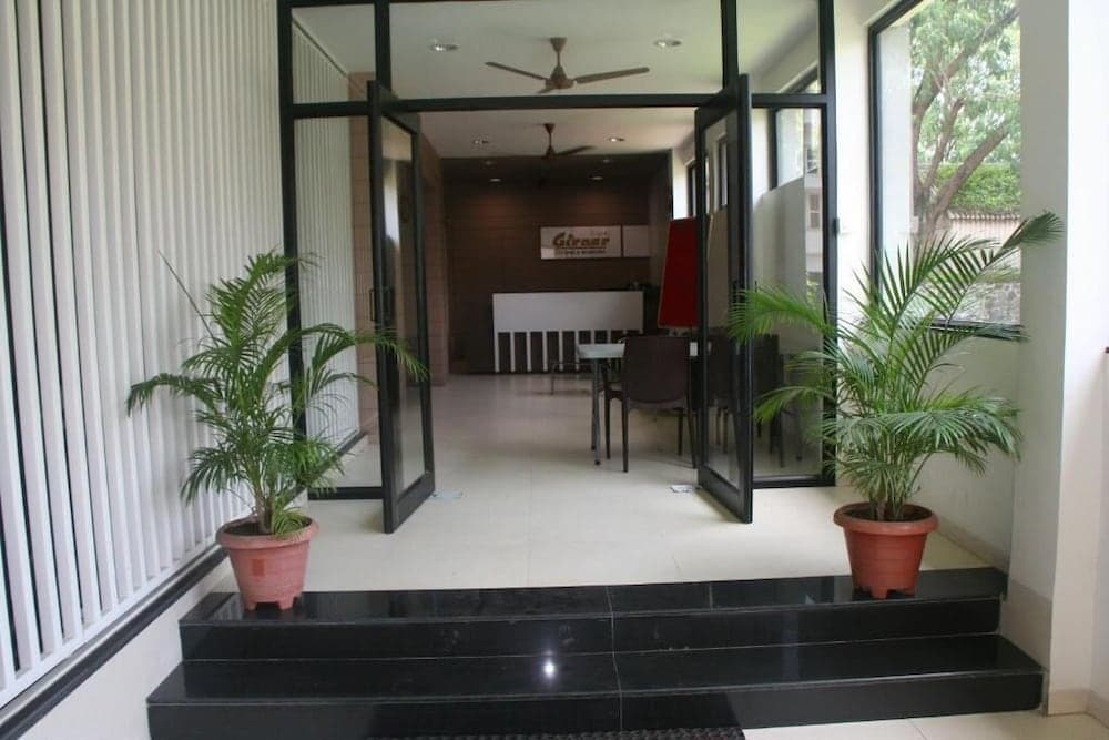 Hotel Girnar