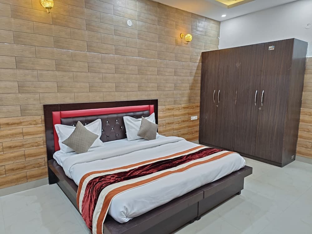 Swastika Homes Near Wave City Center Noida