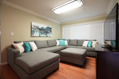 Large Family Pool Home 2.5 Miles To Disney w/3 King Beds!!!