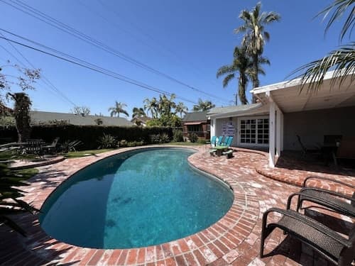 Anaheim California, Beautiful Pool Home, Short Walk to Disney