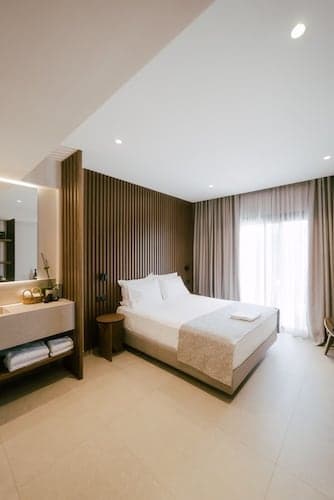 LAN-GO LUXURY LIVING