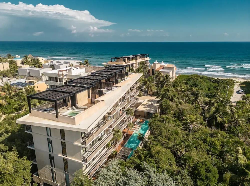 Luxury and Mordern Beachfront Condo by BT Homes