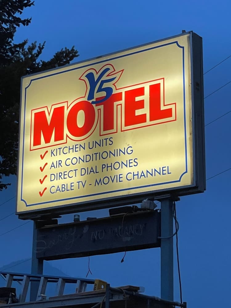 Y5 Motel