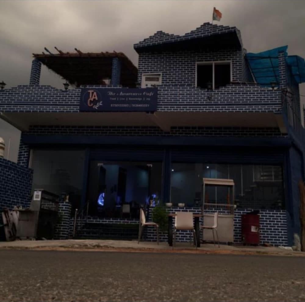 Konaklama yerinin ön cephesi