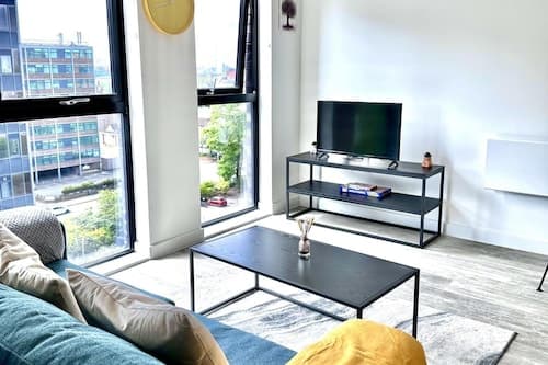 Sleeps 4 Central Ensuite - Cityview & Parking