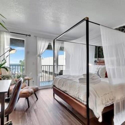 The Hemingway 2bd Tropical Elegance on the Water