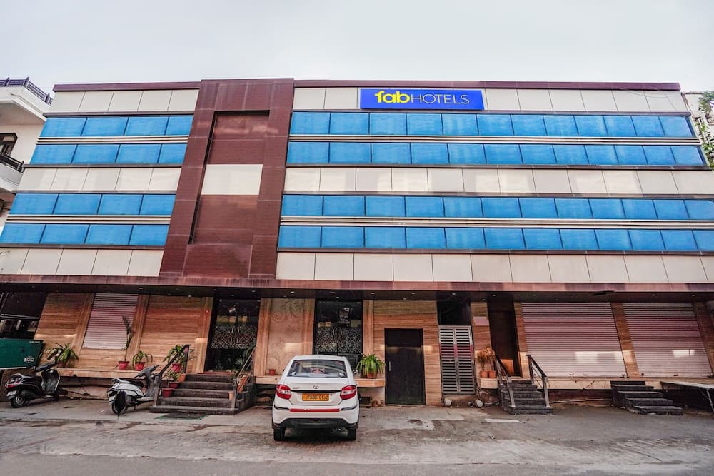 Fabhotel Idea Inn