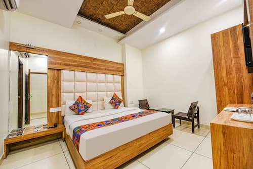 Fabhotel Savera Park