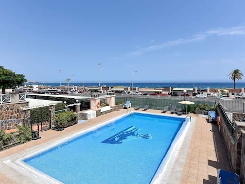Belvilla by OYO Chalet Santa Ana 15