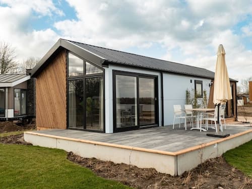 Tidy Chalet With Dishwasher, Near the River Maas