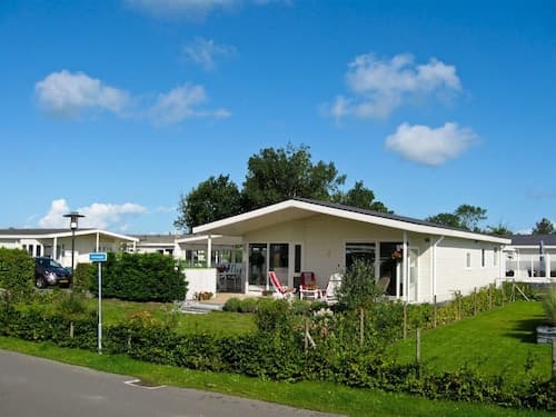 Nice Chalet With Beach at 600 m