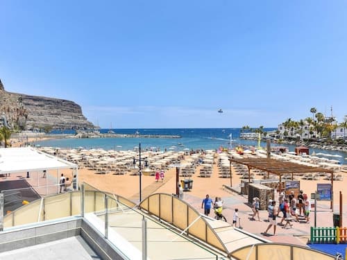 Apartment Mogan With Stunning Beach Views