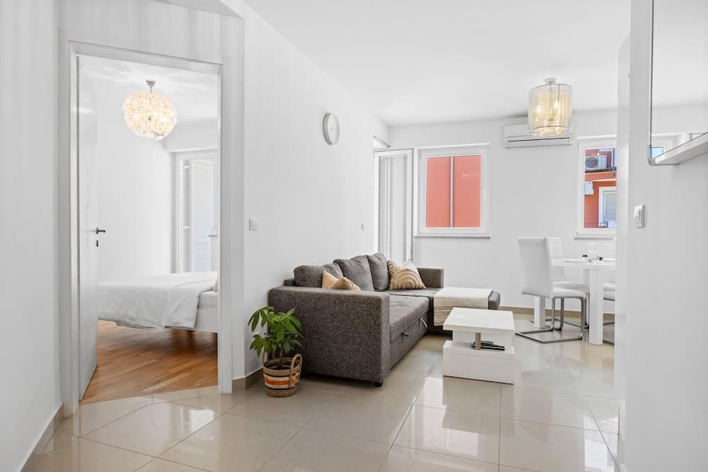 Apartment White
