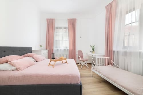 EASY RENT Apartments- OLD TOWN
