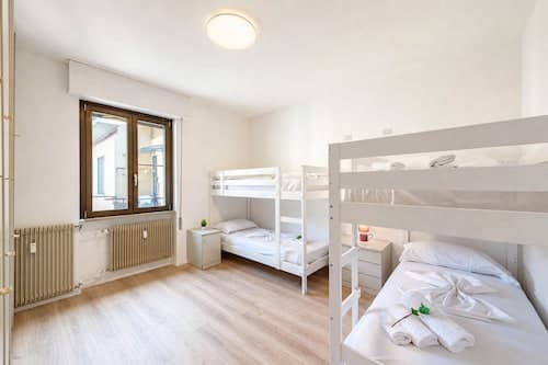 Casa Lucia in Old Riva Town With Balcony View