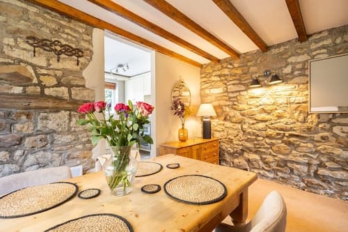 Host Stay Byre Cottage