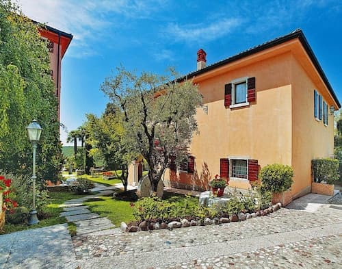 Residence La Filanda in Costermano With Pool