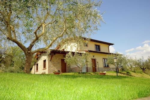 Mansion in Perugia With Pool & Green Hills