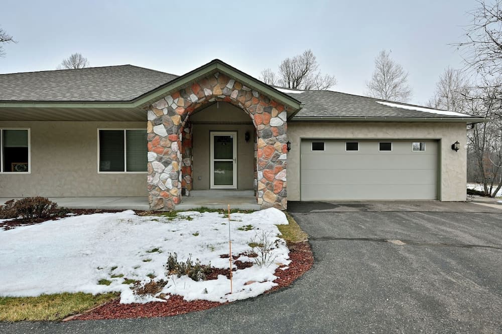 Unit 701 5 bd 3 ba