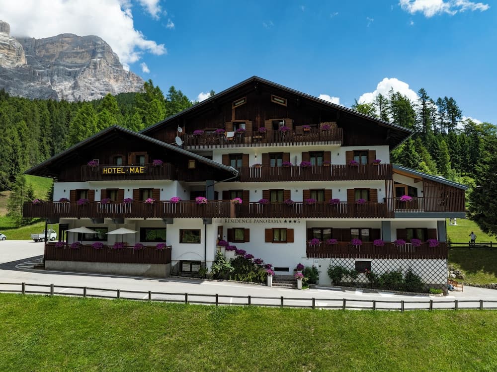 HOTEL MAE'