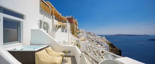 Elia Caldera Suites