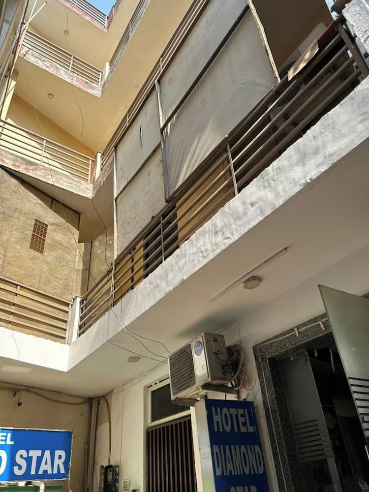 Goroomgo Hotel Diamond Mahipalpur