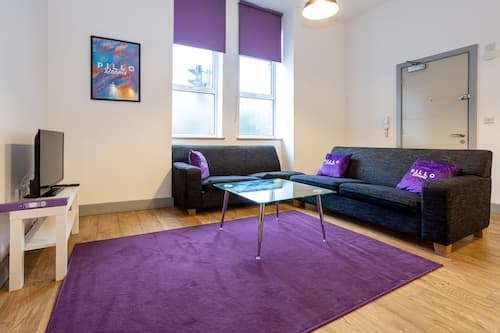 Apartment Close to City Centre and Media City By Pillo Rooms