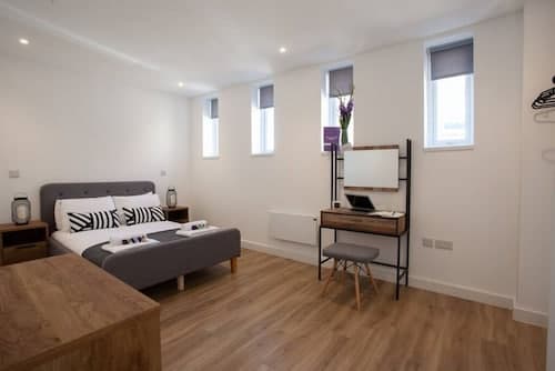 Modern, Stylish 1BR Apartment Nearby AO Arena