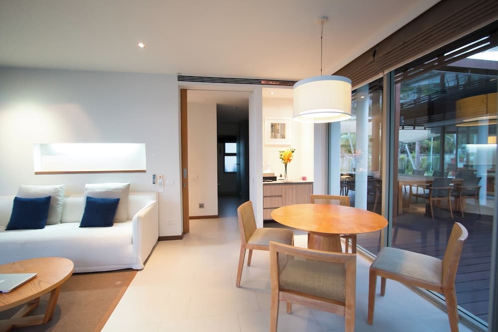 Villa Nilaya - Beachfront Villa Hua Hin