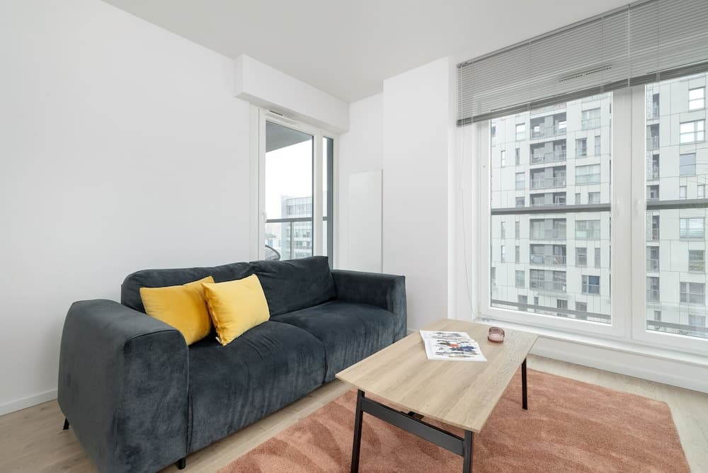 Cozy Apartment With Parking by Renters