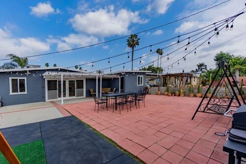 Cozy Family Retreat Game Room Backyard in Hacienda