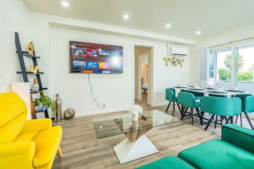 Newly Remodeled 2b2b APT Near Pasadena Old Town