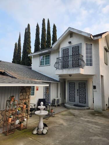 Monterey Park Retreat Spectacular Views Comfort