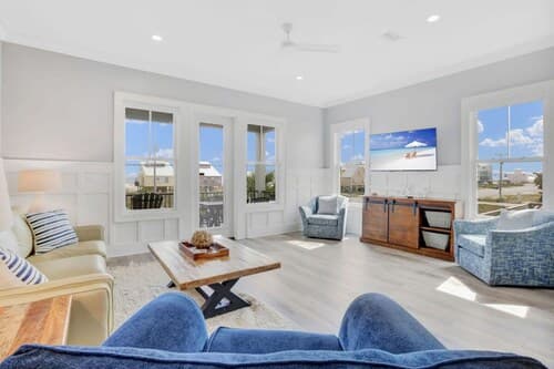 Porpoise-full Life Spacious Beach Home w Pool