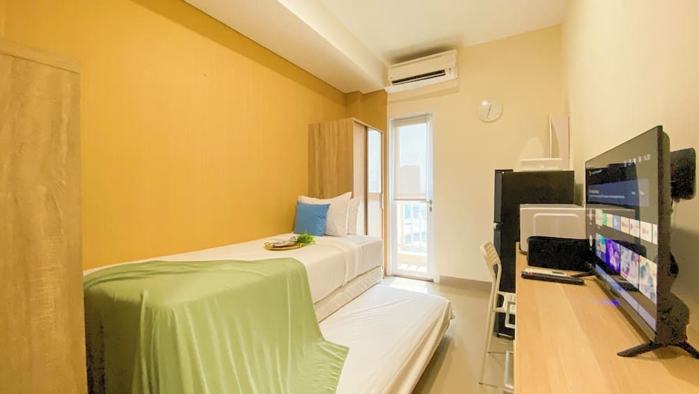 Minimalist And Compact Studio (No Kitchen) At Apartment B Residence