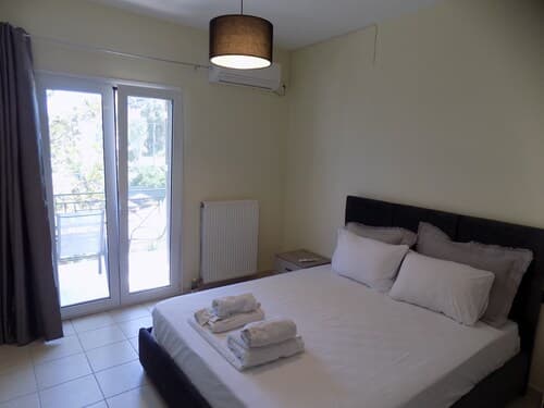Central Cute 2Bd Balcony apt in Skiathos