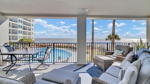 118 Seascape by Avantstay Pool + Oceanfront Views