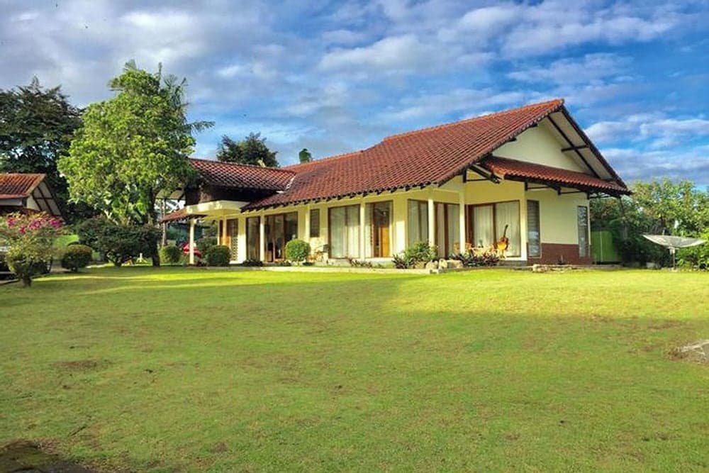Nataka Green