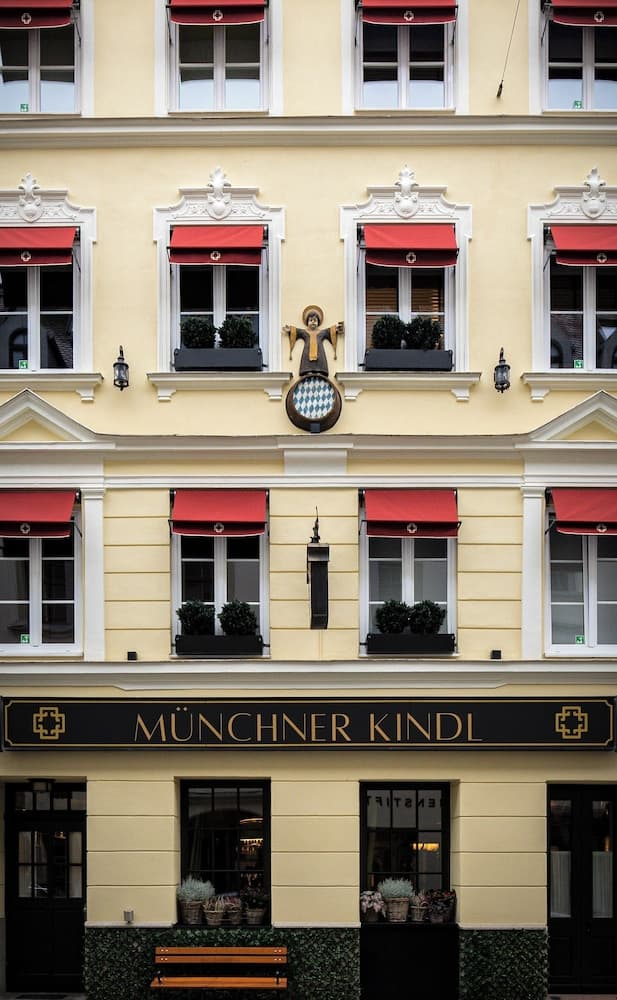 House of Hütter- Münchner Kindl