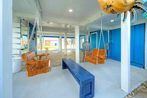Port A Cottage by Avantstay Private Patio + Deck Designed for Groups