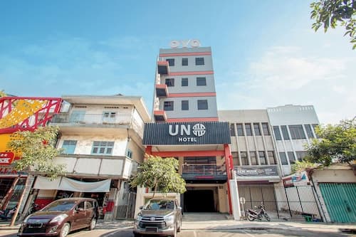 Hotel O Genteng Near Genteng Market Formerly Uno Hotel