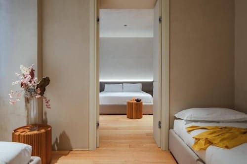 C10 Boutique Hotel