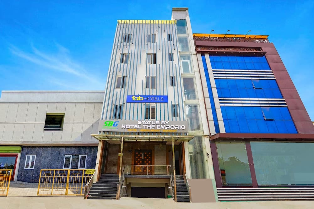 Fabhotel Prime Emporio Villa By Sbg