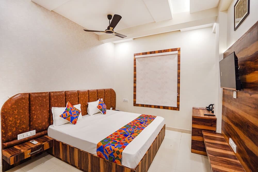 Fabhotel Ts Inn